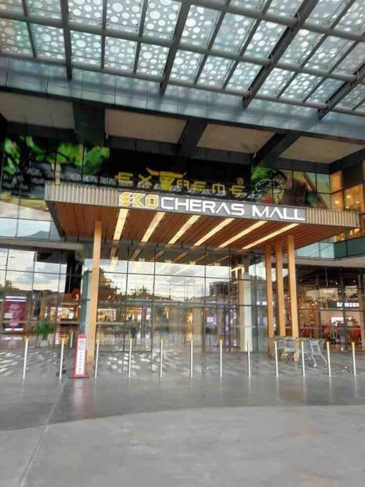 2Br 8Pax Swingduplexekocherasmall—Infinitypool Mrt كوالالمبور المظهر الخارجي الصورة